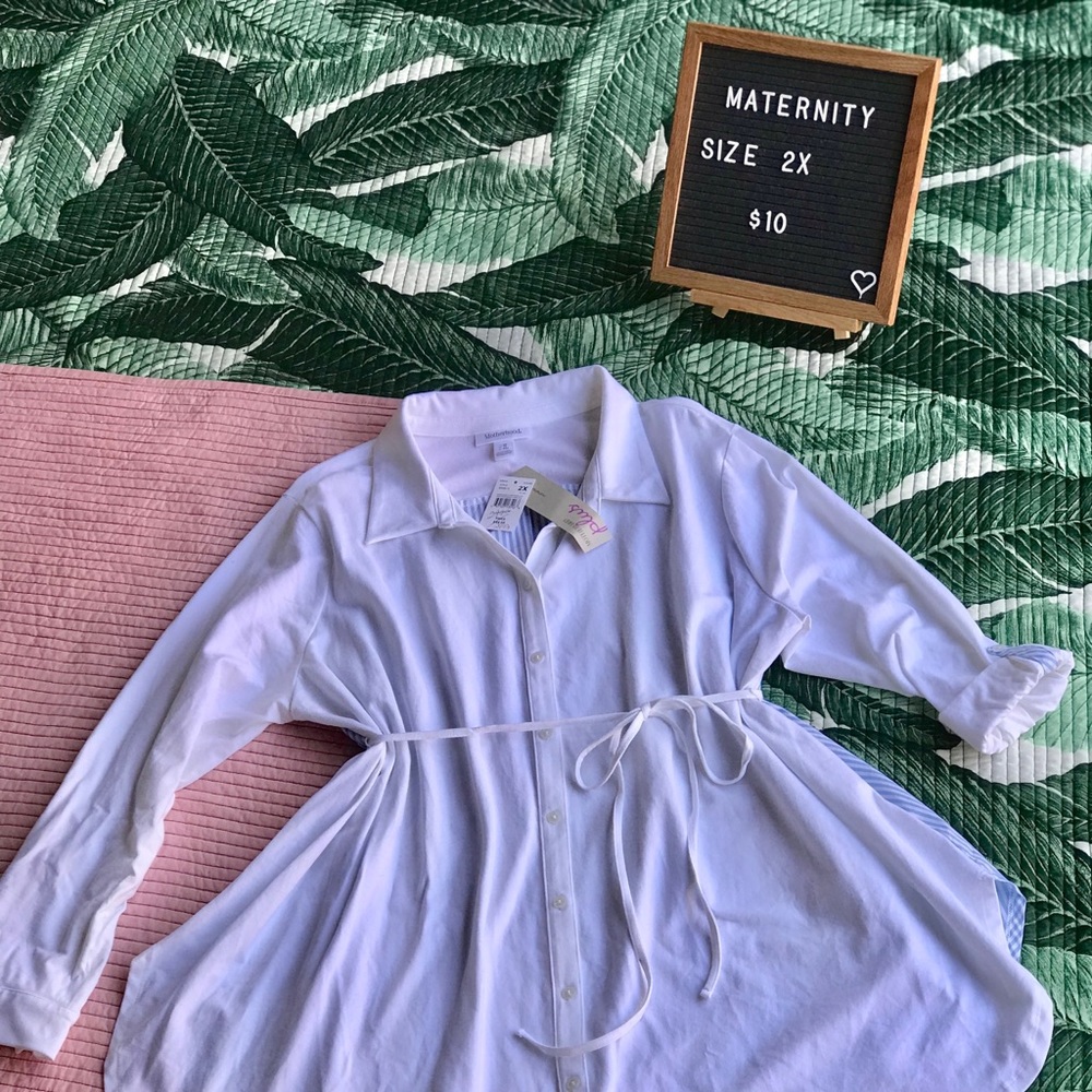 Motherhood Maternity Top blue and white details